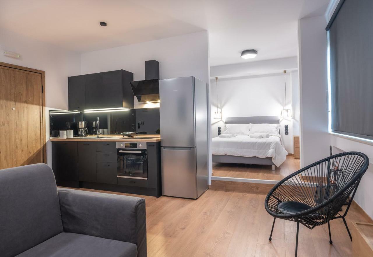 Elegant Urban Apartment イラクリオン エクステリア 写真