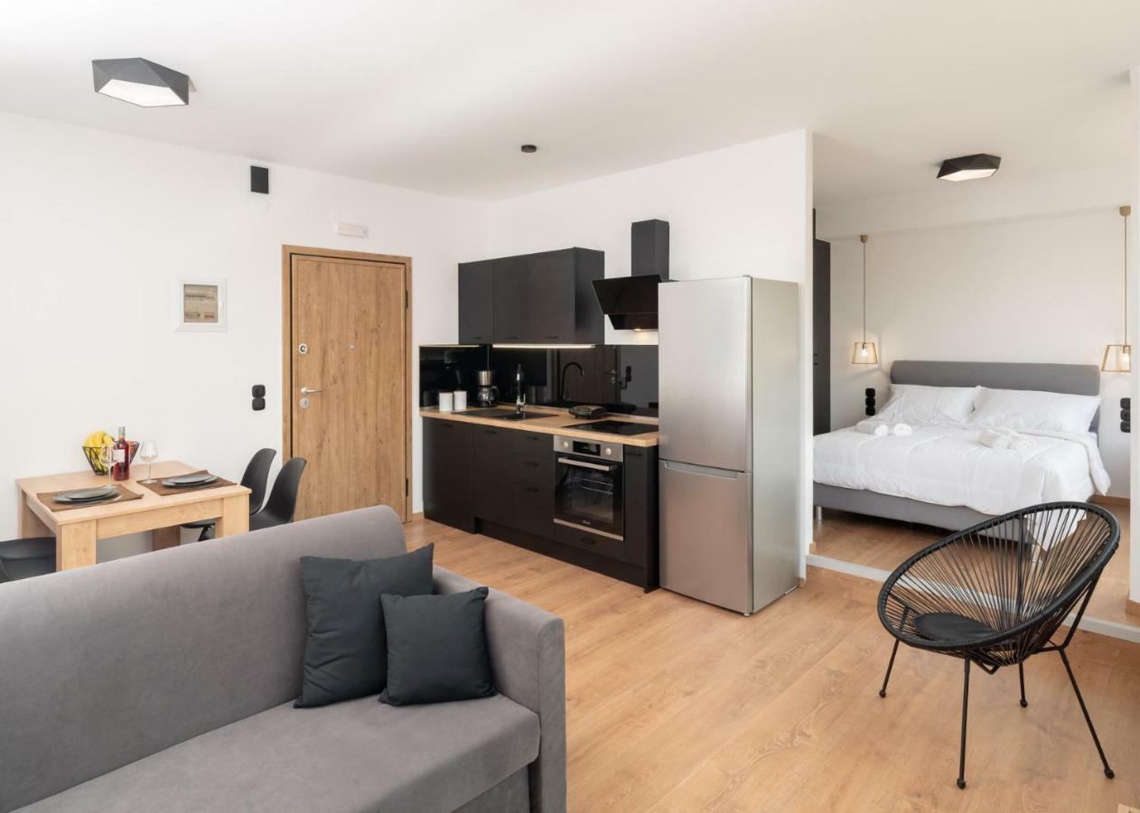 Elegant Urban Apartment イラクリオン エクステリア 写真
