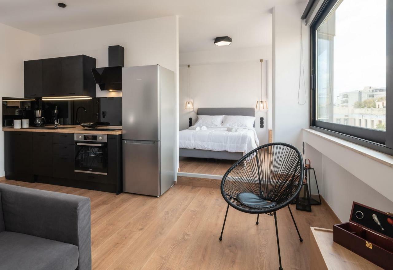 Elegant Urban Apartment イラクリオン エクステリア 写真